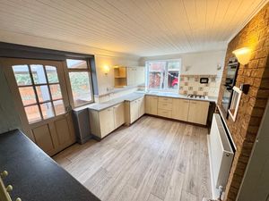 Photo 17- click for photo gallery